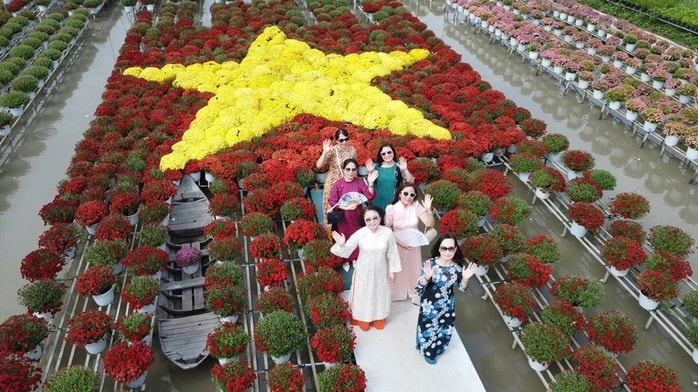 Ngành du lịch Đồng Tháp tăng trưởng ngoạn mục trong năm 2026 - Ảnh 4. Ngành du lịch Đồng Tháp tăng trưởng ngoạn mục trong năm 2026 - Ảnh 4.