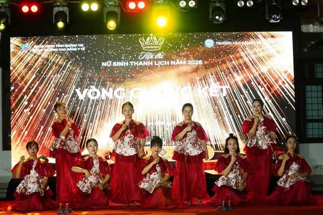 Nét duyên dáng, thanh lịch của nữ sinh ngành Y – Dược Quảng Trị- Ảnh 1. Nét duyên dáng, thanh lịch của nữ sinh ngành Y – Dược Quảng Trị- Ảnh 1.