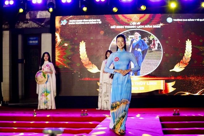 Nét duyên dáng, thanh lịch của nữ sinh ngành Y – Dược Quảng Trị- Ảnh 4. Nét duyên dáng, thanh lịch của nữ sinh ngành Y – Dược Quảng Trị- Ảnh 4.