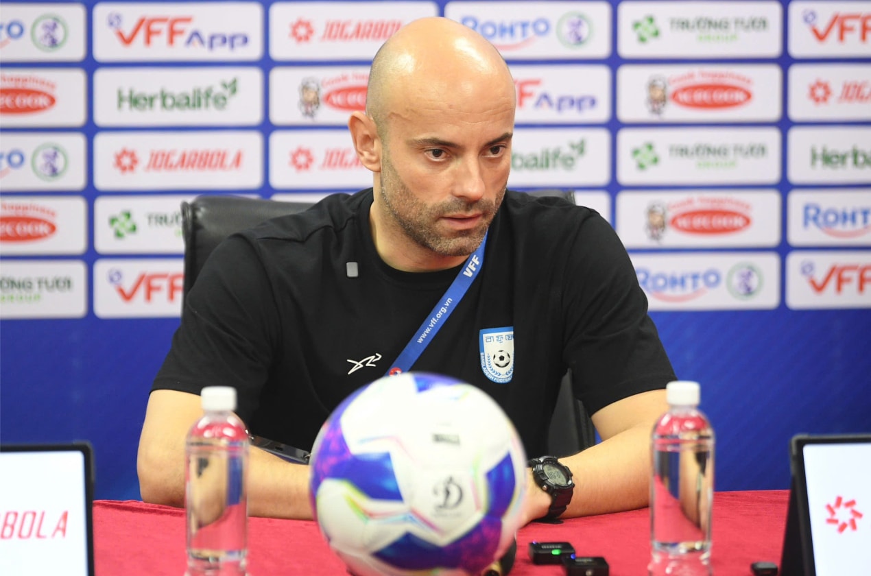 HLV trưởng Javier Cabrera của Bangladesh. (Ảnh: Đắc Huy)