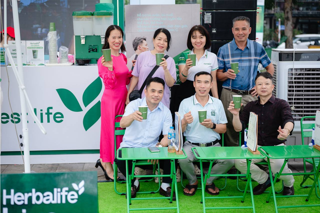 Herblife dinh dưỡng lành mạnh, tiếp sức thành công.