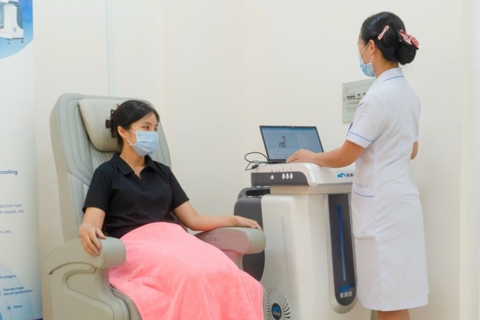 Điều trị tại Trung tâm sàn chậu, Bệnh viện Hùng Vương. Ảnh: Bệnh viện cung cấp