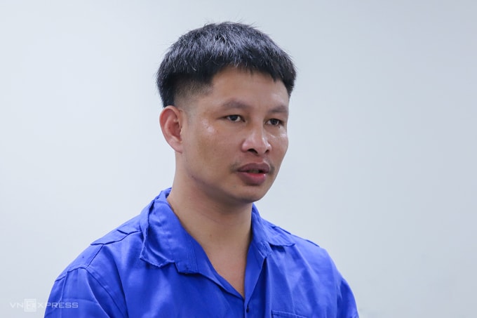 Bị cáo Dụng tại tòa, chiều 25/3. Ảnh: Đức Hùng