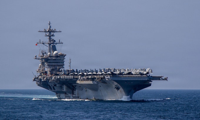 Tàu sân bay USS Abraham Lincoln trên vùng biển tại khu vực Trung Đông ngày 10/3. Ảnh: US Navy