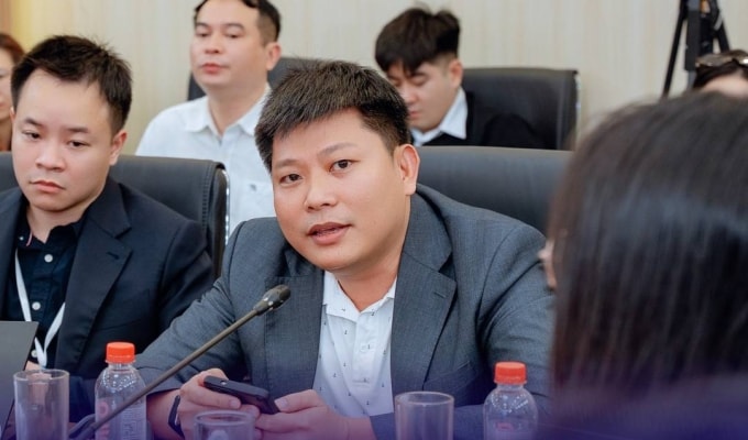 Vương Lê Vĩnh Nhân trong buổi làm việc cuối năm 2025. Ảnh: HVA