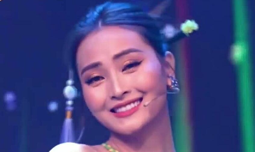 MC Mù Tạt biểu diễn cùng nghệ sĩ Trần Lực