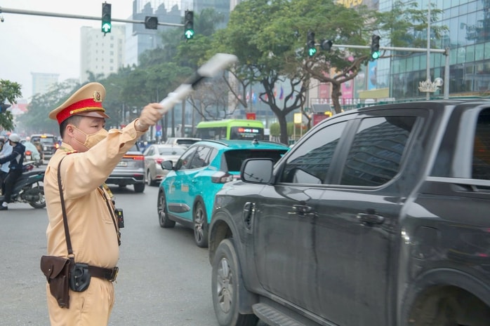 Quy định xe bán tải Hà Nội 2026: Cấm xe tải vào nội đô giờ cao điểm - Ảnh 1.