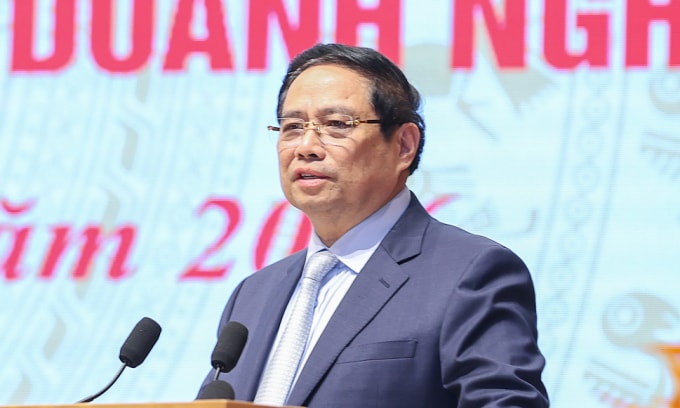 Thủ tướng Phạm Minh Chính phát biểu tại hội nghị với doanh nghiệp, ngày 27/3. Ảnh: VGP