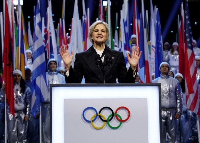 Chủ tịch IOC Kirsty Coventry phát biểu trong lễ khai mạc Olympic mùa Đông tại Milano, Italy tối 6/2/2026. Ảnh: AP