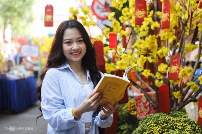 Đường sách Nguyễn Văn Bình dịp Tết Bính Ngọ, tháng 1/2026. Ảnh: Quỳnh Trần