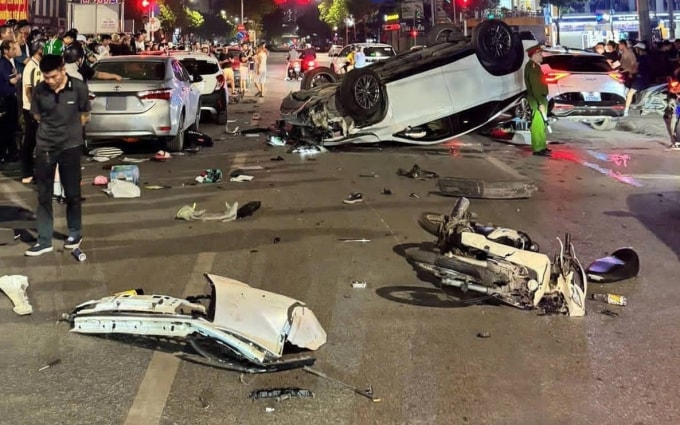 Hiện trường vụ tai nạn đêm 25/3. Ảnh: Việt Quốc