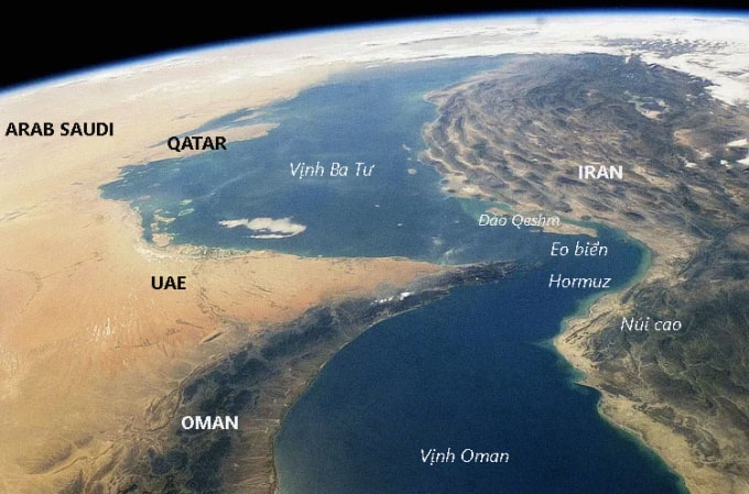 Vị trí eo biển Hormuz nằm giữa Oman và Iran. Ảnh: Stocktrek