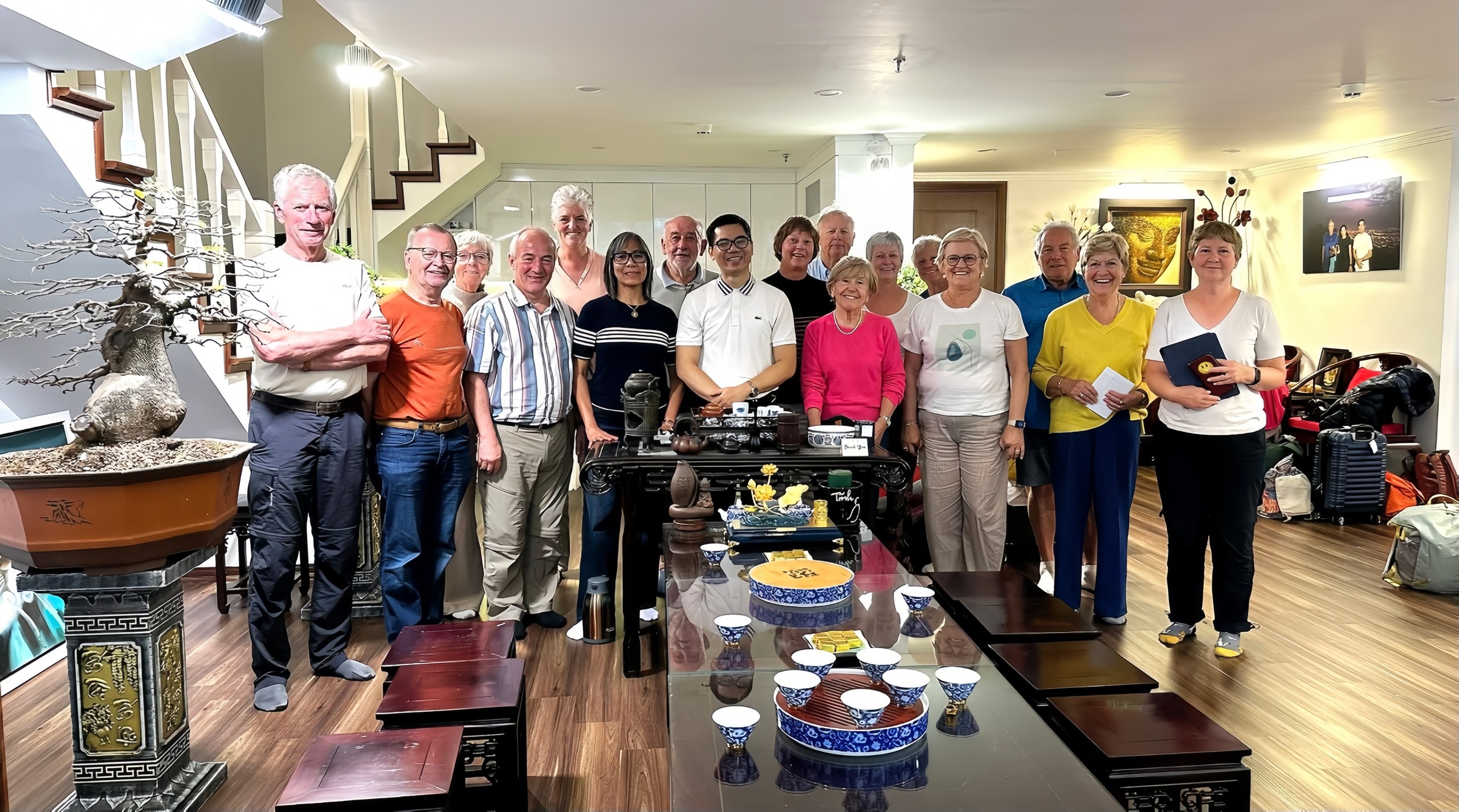 Tỉ phú, hoàng tử và chén trà vô ngã - Ảnh 5.