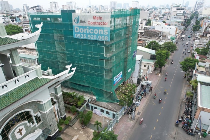 Giá vật liệu xây dựng tăng mạnh năm 2026 khiến nhà thầu lo lắng - Ảnh 2.