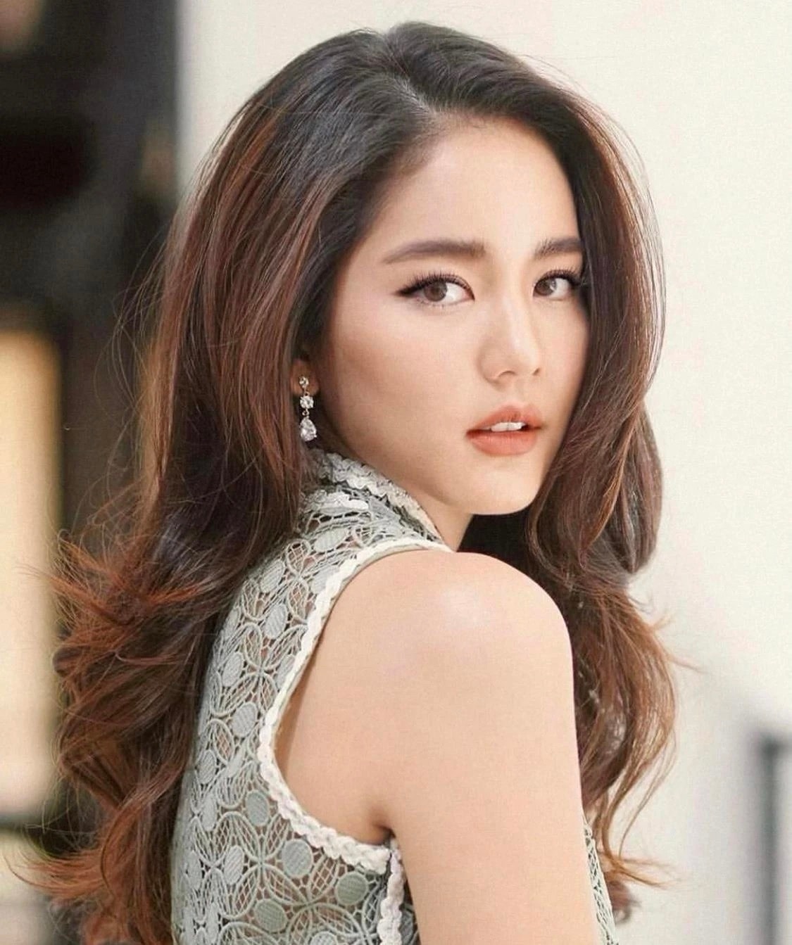 Bow Melada ảnh 1 Bow Melada anh 1