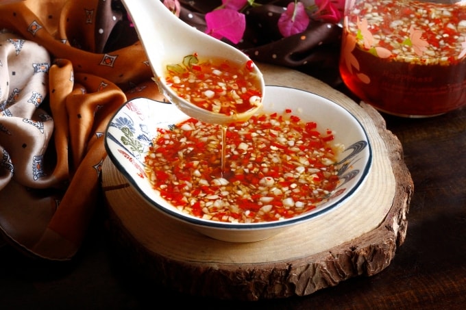 Nước mắm tỏi ớt chua ngọt. Ảnh minh họa: Bùi Thủy