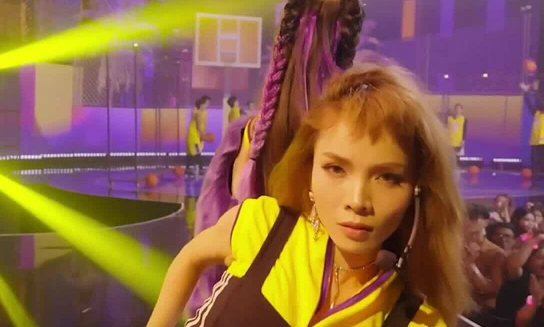 Yến Trang diễn 'Hót hòn họt' trong 'Chị đẹp đạp gió rẽ sóng 2023'