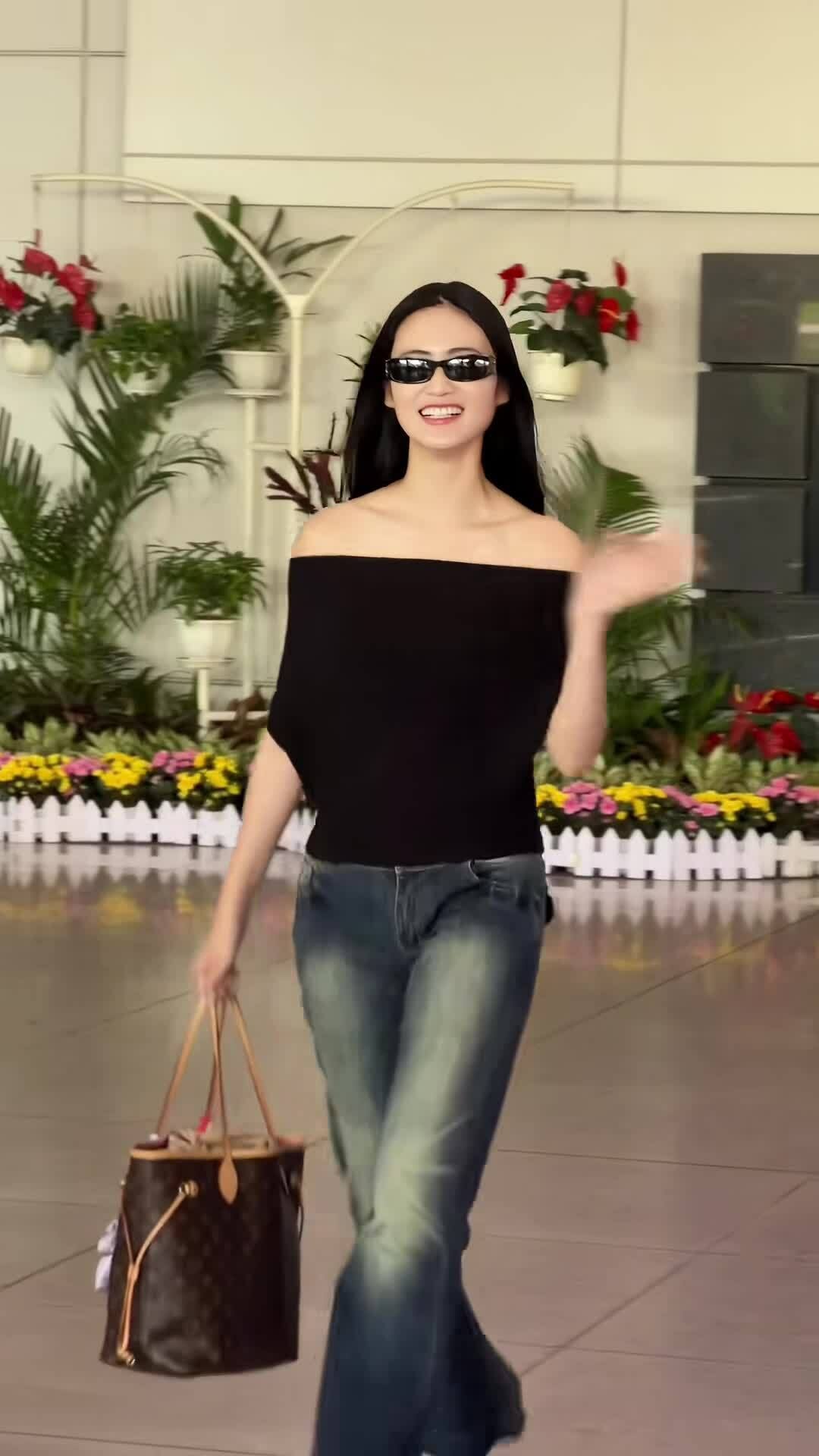 Ý Nhi về nước chuẩn bị cho Miss World Vietnam 2025