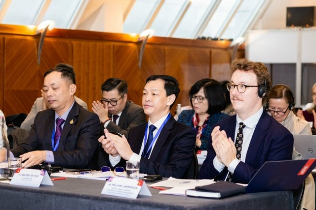 Việt Nam – Vương quốc Anh tăng cường trao đổi kinh nghiệm trong chăm sóc y tế dự phòng- Ảnh 1. Việt Nam – Vương quốc Anh tăng cường trao đổi kinh nghiệm trong chăm sóc y tế dự phòng- Ảnh 1.