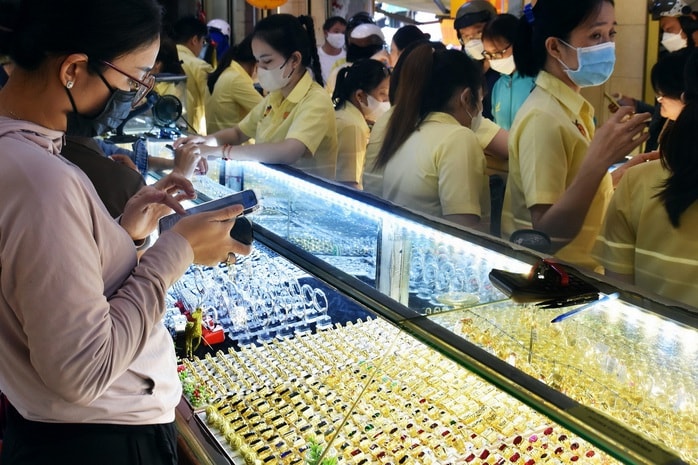 Giá vàng hôm nay, 28-3: Bật tăng trở lại sau chuỗi ngày giảm sâu - Ảnh 1.