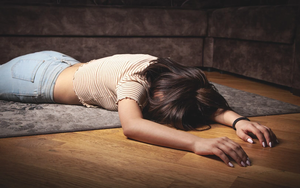 Đau bụng dữ dội nhiều ngày, người đàn ông suýt trả giá đắt, bác sĩ cảnh báo thói quen nhiều người mắc phải - Ảnh 4.