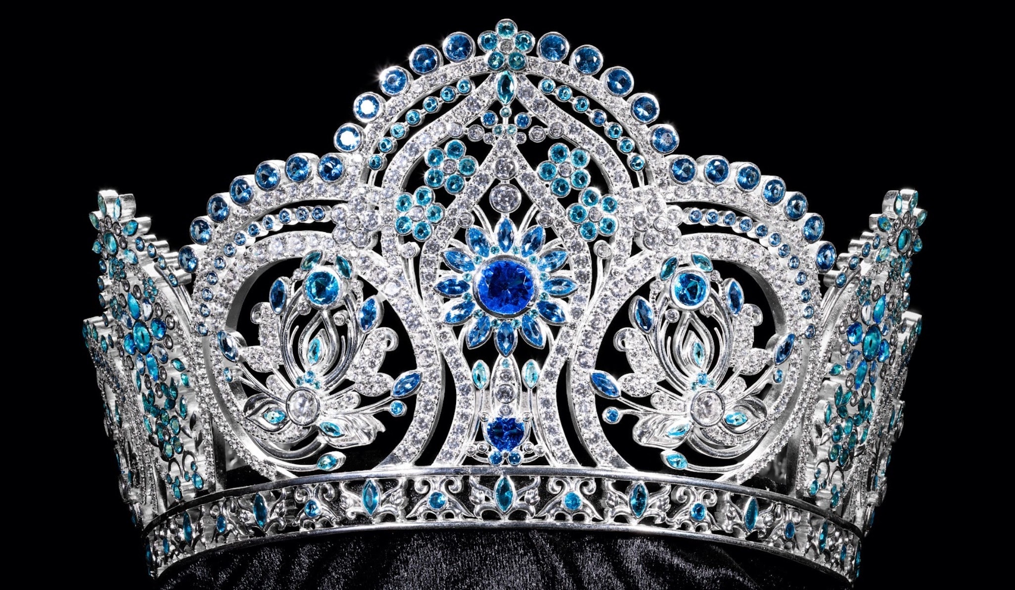 Cận cảnh vương miện cho tân Miss World Vietnam.