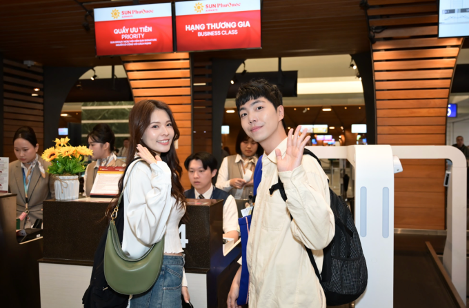 Hành khách check-in thủ tục tại sân bay quốc tế Đào Viên. Ảnh: Sun Group