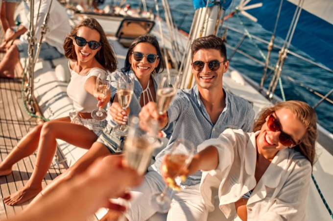 Nhóm khách thượng lưu chùn tay chi tiêu vào các dịch vụ sang trọng khi giá cả tăng vọt do ảnh hưởng của xung đột Trung đông. Ảnh minh họa: Travel Professional News