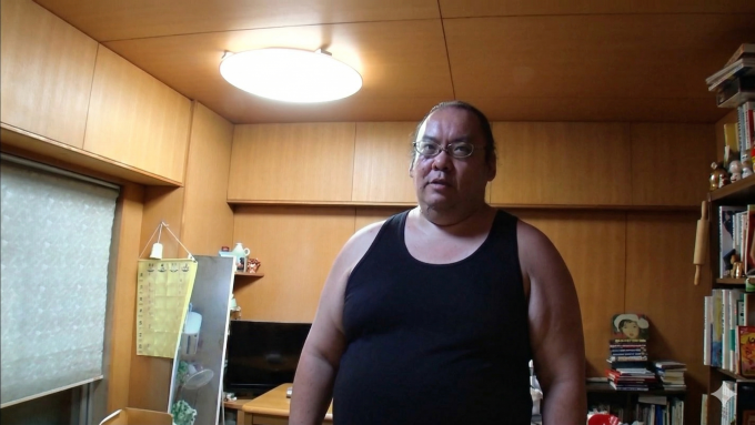 Phú nhị đại sống mòn trong căn hộ cao cấp - 1