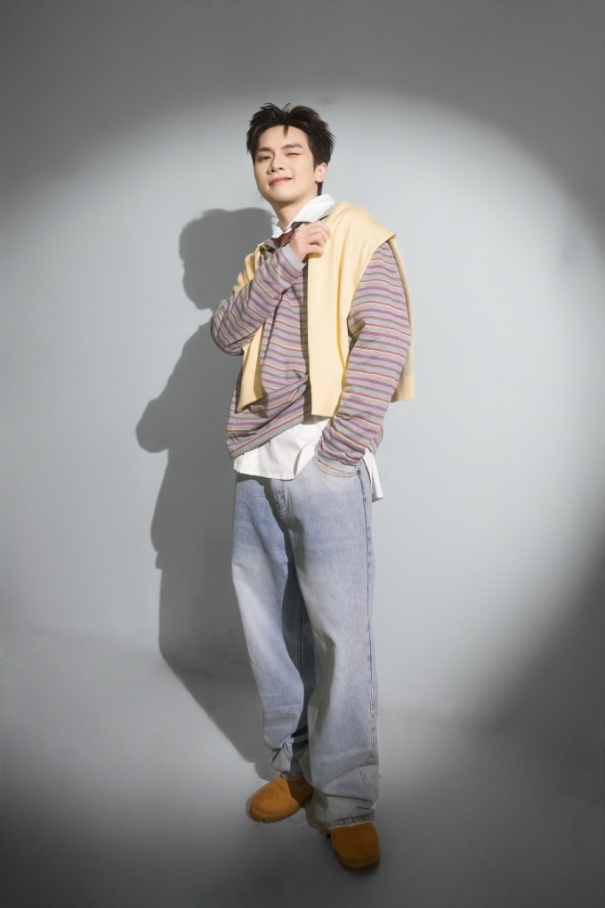 Ca sĩ Vương Bình trong bộ ảnh thời trang thực hiện đầu năm.