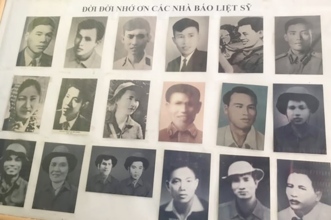 Hình ảnh các nhà báo liệt sĩ tại chùa Da. Ảnh: Hùng Lê