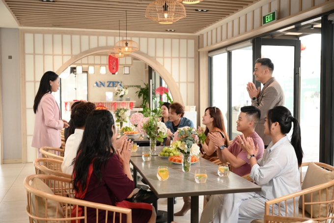 Hình ảnh hậu trường trong buổi ghi hình tại dự án. Ảnh: Săn nhà thông minh