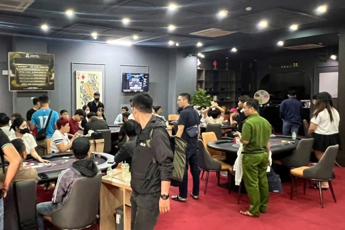 Giải đấu khi bị cơ quan công an kiểm tra. Ảnh: Thành Huynh