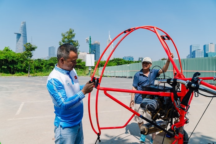 VIDEO: Người dân tại TPHCM sắp được ngắm toàn cảnh thành phố bằng dù lượn - Ảnh 9.