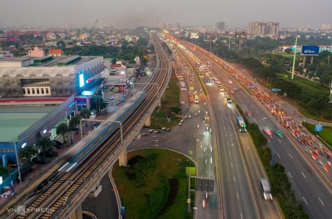 Một đoạn đường Võ Nguyên Giáp (trước là Xa lộ Hà Nội), hướng từ trung tâm TP HCM nhìn về khu phía Đông. Ảnh: Quỳnh Trần