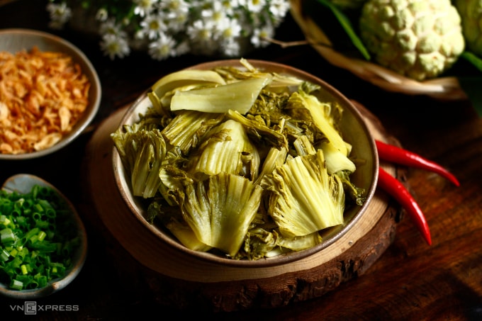 Dưa muối chứa nhiều lợi khuẩn tốt cho tiêu hóa. Ảnh: Bùi Thủy