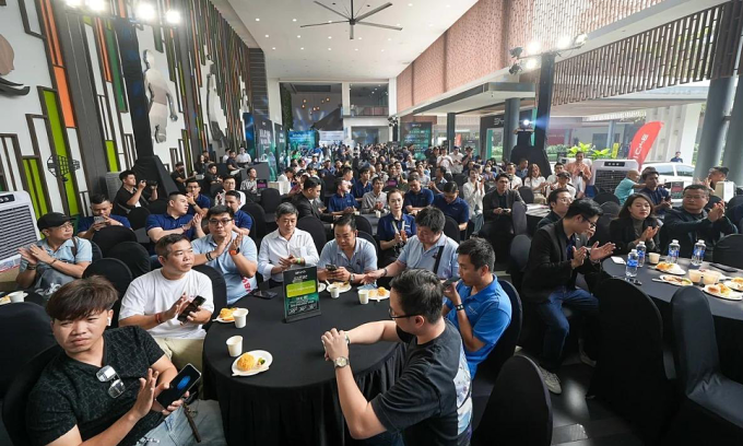 Khách mời tại một sự kiện ở showroom BYD. Ảnh: BYD