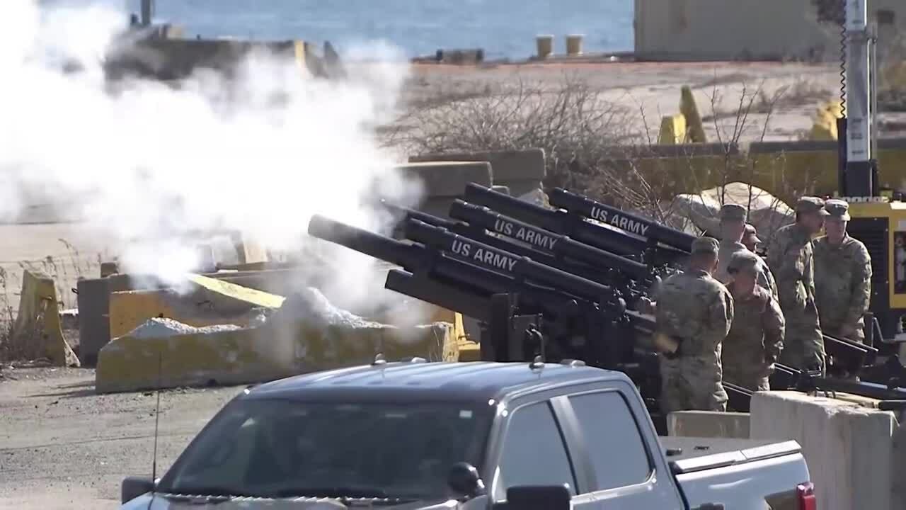 Lễ biên chế tầu ngầm USS Massachusetts