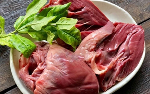 61 người nhập viện nghi ngộ độc thực phẩm sau khi ăn bánh mì - Ảnh 2.