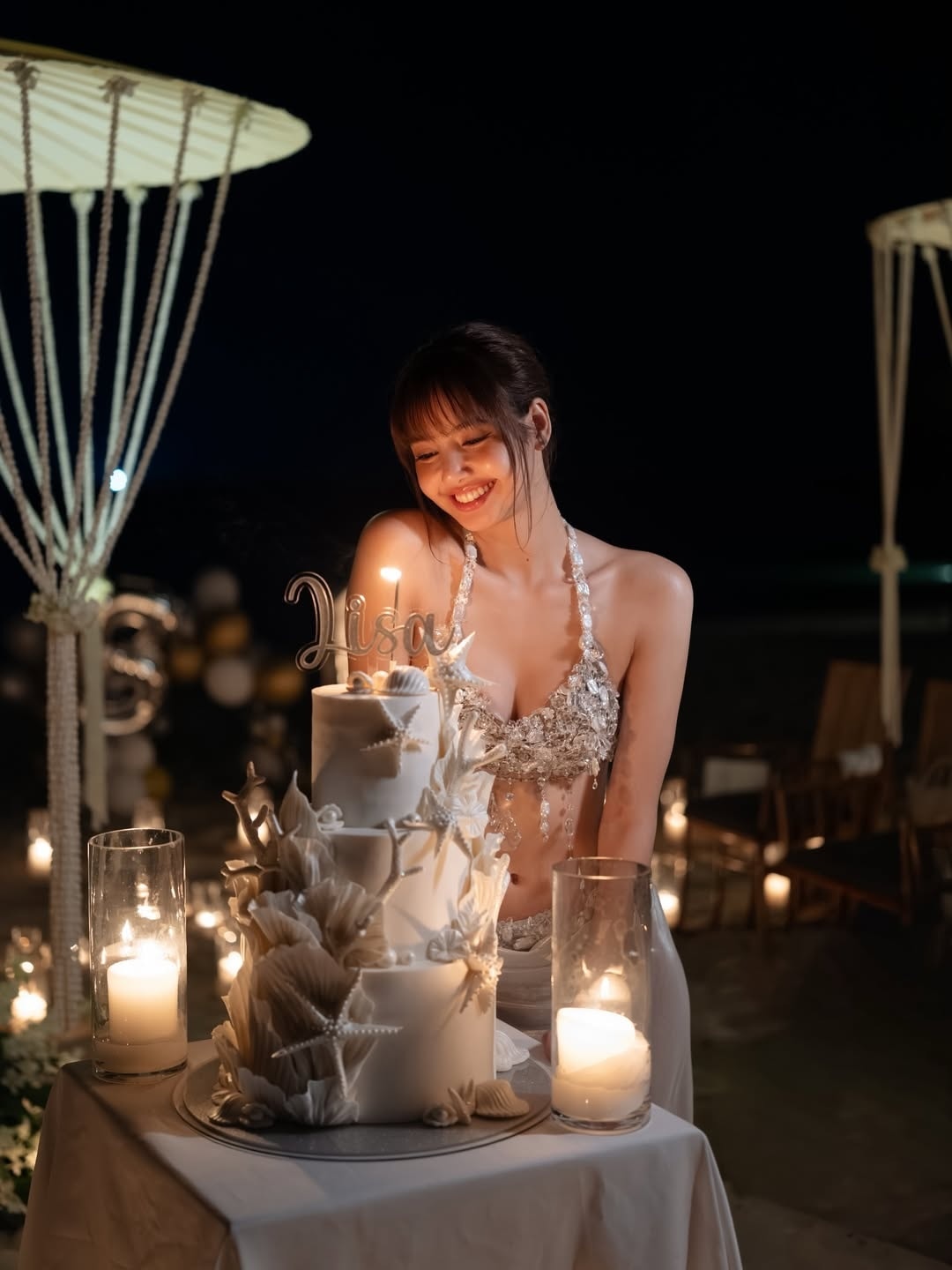 Lisa ảnh 1 Lisa anh 1