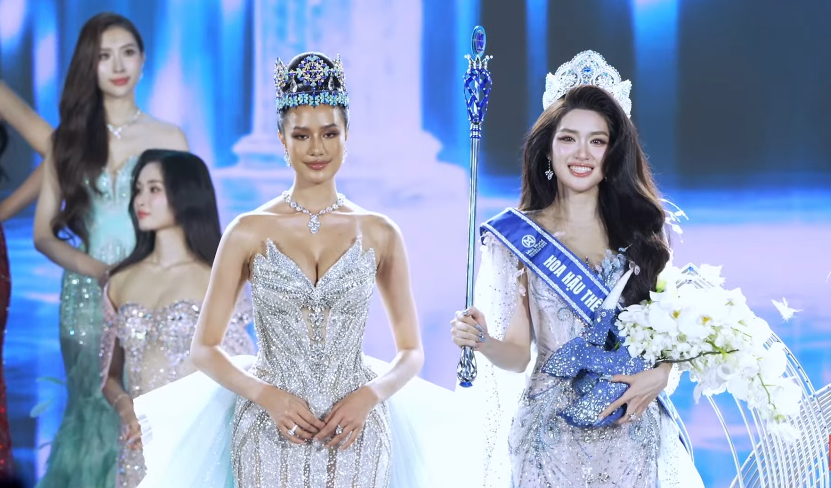 Phương Oanh đăng quang Miss World Vietnam 2025- Ảnh 2.