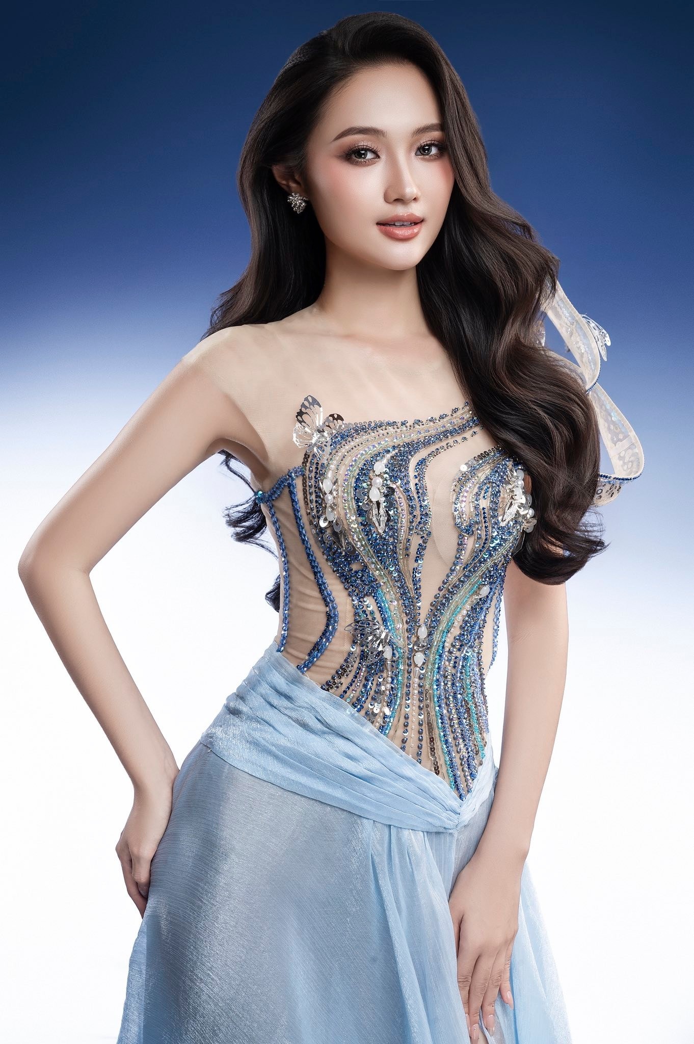 Nữ MC quê Cần Thơ vừa nhận giải tại Miss World Vietnam 2025 là ai?- Ảnh 1.