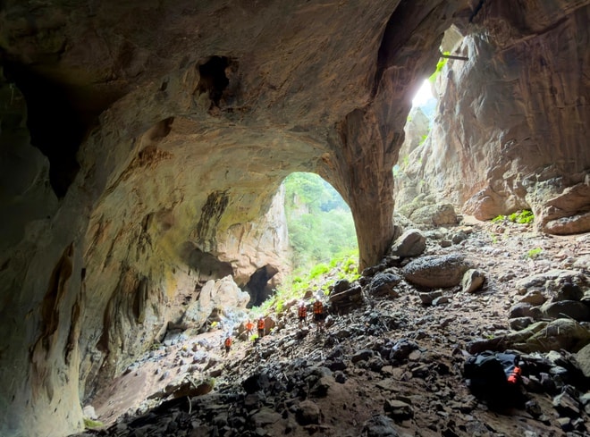 Bí ẩn hang động lưu dấu tích tộc người Arem và rừng cổ quý hiếm- Ảnh 10. Bí ẩn hang động lưu dấu tích tộc người Arem và rừng cổ quý hiếm- Ảnh 10.