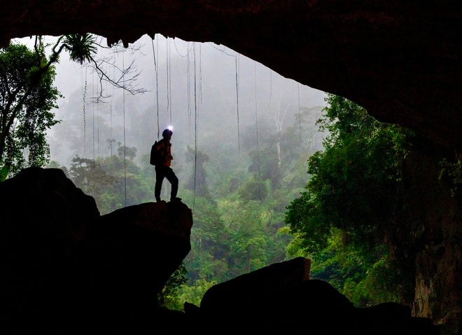 Bí ẩn hang động lưu dấu tích tộc người Arem và rừng cổ quý hiếm- Ảnh 15. Bí ẩn hang động lưu dấu tích tộc người Arem và rừng cổ quý hiếm- Ảnh 15.