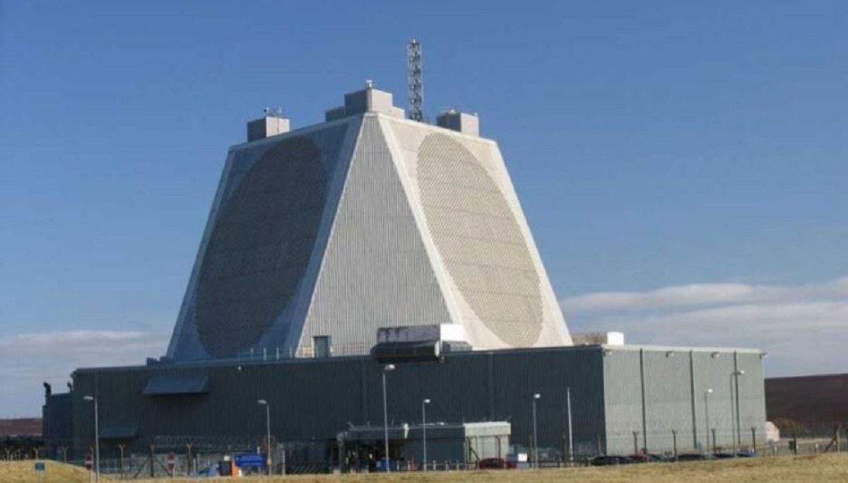 Hệ thống radar cảnh báo sớm nâng cấp AN FPS-132 Block 5. Ảnh EurAsian Times