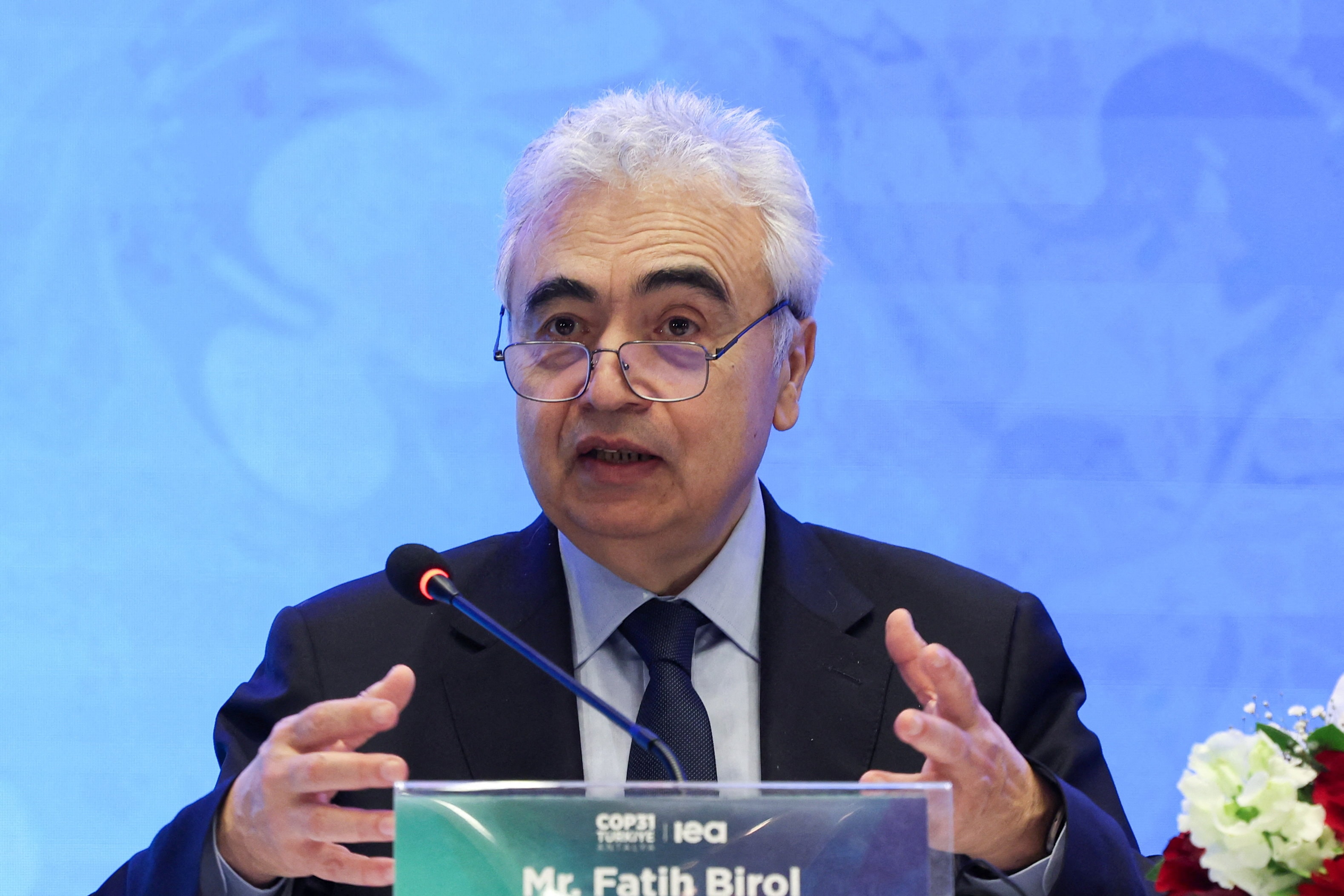 Giám đốc điều hành International Energy Agency Fatih Birol phát biểu trong một cuộc họp báo tại Istanbul, Thổ Nhĩ Kỳ, ngày 12/3/2026. (Ảnh: REUTERS/Dilara Senkaya)