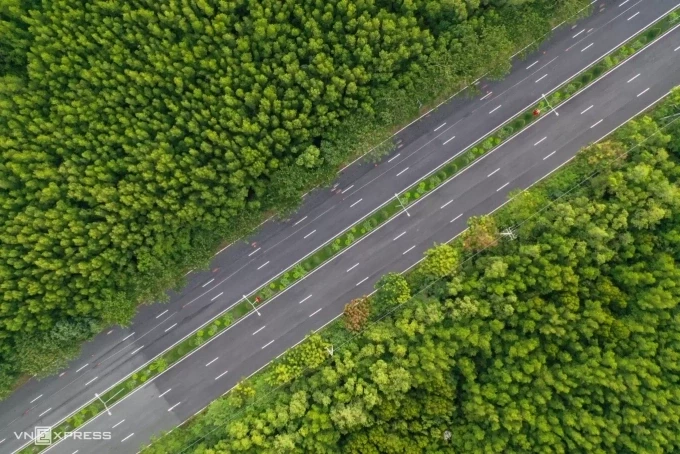 Đường Rừng Sác nhìn từ trên cao. Ảnh: Quỳnh Trần