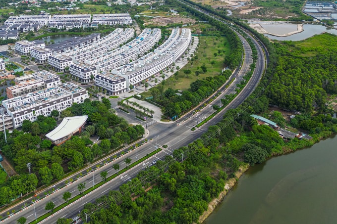 Đường 3 Tháng 2 chạy qua nhiều khu đô thị. Ảnh: Trường Hà