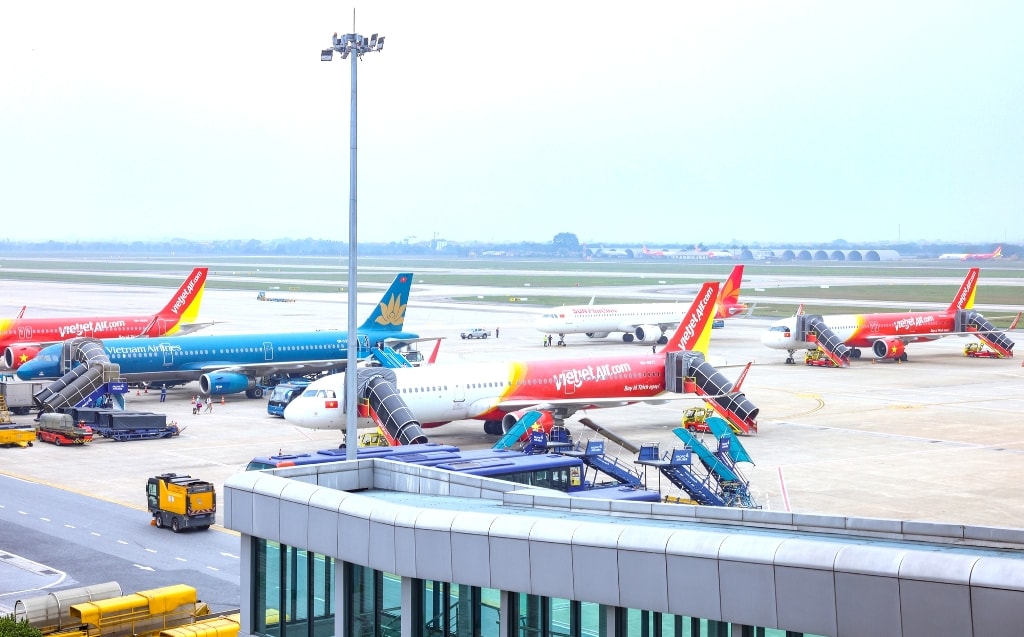 Từ ngày 1-4, các hãng hàng không Việt Nam sẽ cắt giảm những đường bay nào? - Ảnh 1.