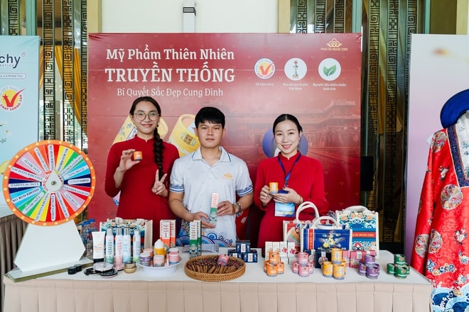 VIDEO: Lạ miệng với đặc sản từ chùm ngây và quả lê-ki-ma tại Lễ công bố Hàng Việt Nam Chất lượng cao - Ảnh 4.